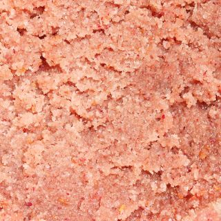 Dopřejte své pokožce péči, kterou si zaslouží – přírodní tělový peeling English Rose Scrub s vůní růže, gerania a citronu...